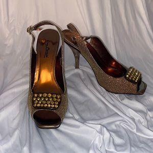 Size 9 Anne Michelle gold/brown pumps